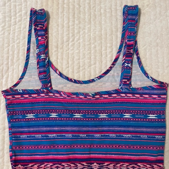 Crop top - Picture 2 of 2